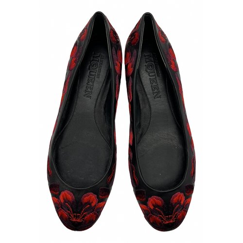 Pre-owned Alexander Mcqueen Leather Ballet Flats In Black