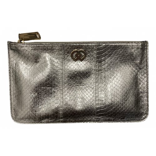 Pre-owned Dsquared2 Leather Clutch Bag In Silver