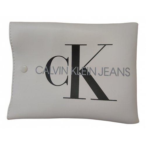 Pre-owned Calvin Klein Crossbody Bag In White
