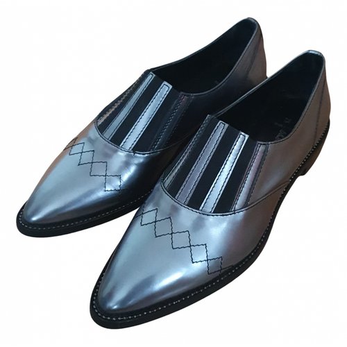 Pre-owned Aquatalia Patent Leather Flats In Silver