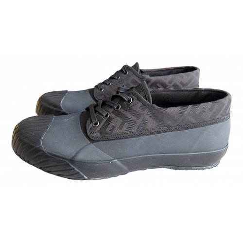 Pre-owned Fendi Leather Low Trainers In Grey