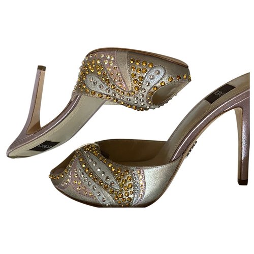 Pre-owned Rodo Leather Sandals In Metallic