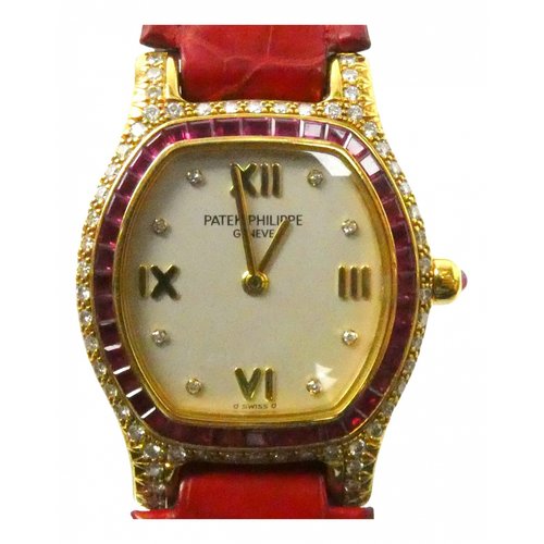 Pre-owned Patek Philippe Yellow Gold Watch In Red