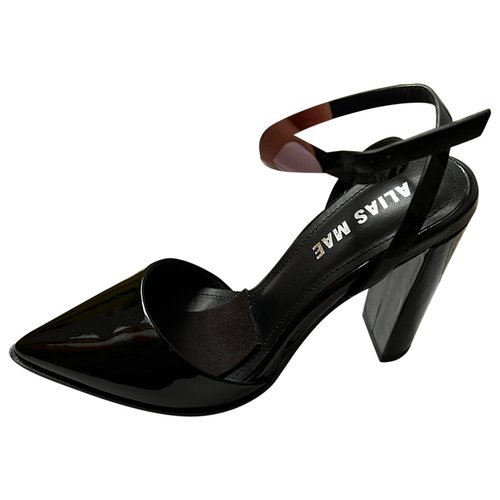 Pre-owned Alias Mae Patent Leather Sandals In Black