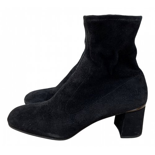 Pre-owned Prada Ankle Boots In Black