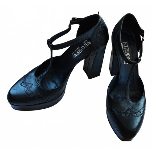 Pre-owned Anteprima Leather Heels In Black