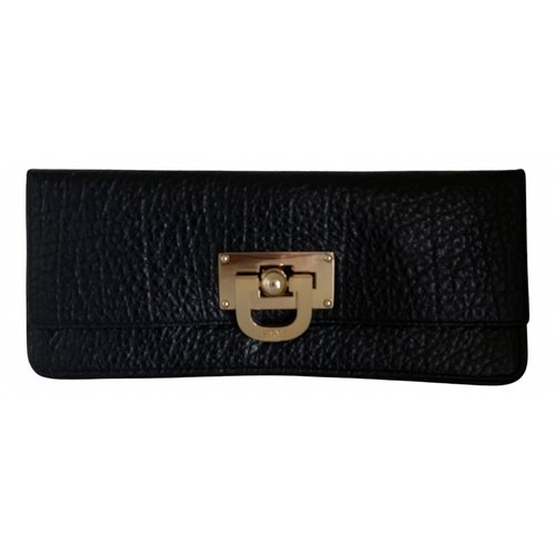 Pre-owned Dkny Leather Clutch Bag In Black