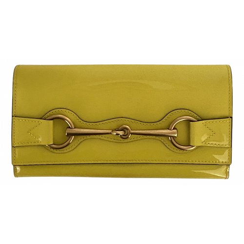 Pre-owned Gucci Zumi Patent Leather Wallet In Yellow