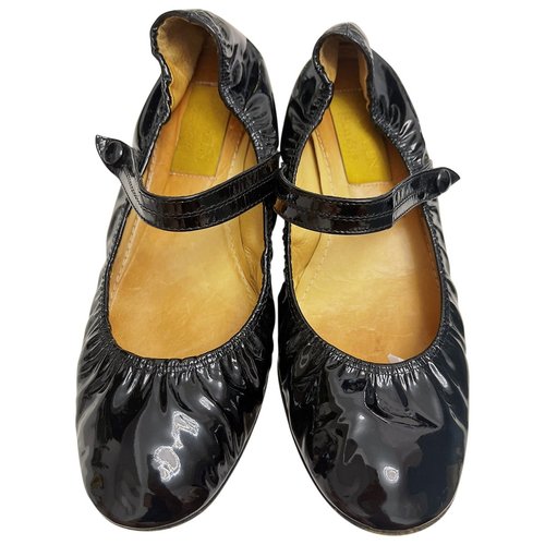 Pre-owned Lanvin Patent Leather Ballet Flats In Black