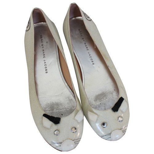 Pre-owned Marc By Marc Jacobs Ballet Flats In Beige