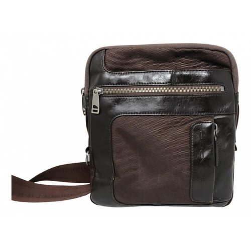 Pre-owned Piquadro Leather Bag In Brown