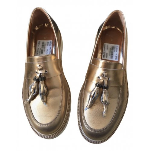 Pre-owned Daniel Hechter Leather Flats In Gold