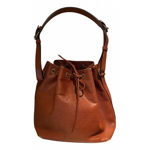 Pre-owned Louis Vuitton Noé Leather Handbag In Orange