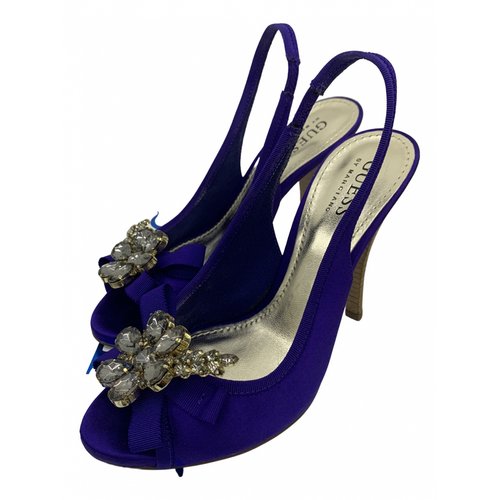 Pre-owned Guess Cloth Sandals In Purple