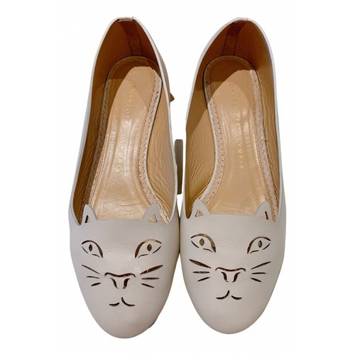 Pre-owned Charlotte Olympia Leather Ballet Flats In White
