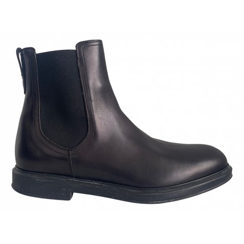 Pre-owned Ferragamo Leather Boots In Black