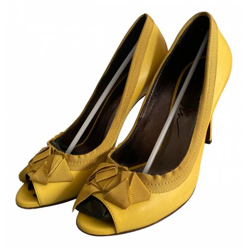 Pre-owned Lanvin Leather Heels In Yellow