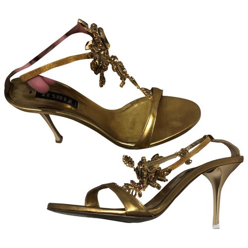 Pre-owned Le Silla Leather Sandals In Gold