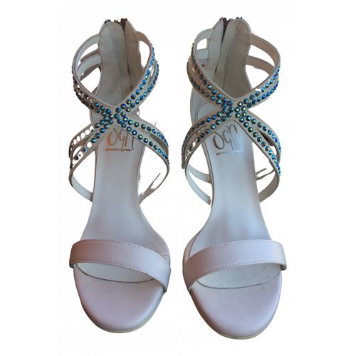 Pre-owned Giancarlo Paoli Leather Sandals In White