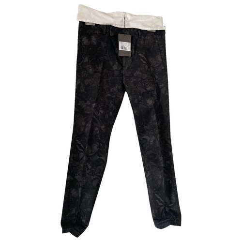 Pre-owned Valentino Trousers In Black