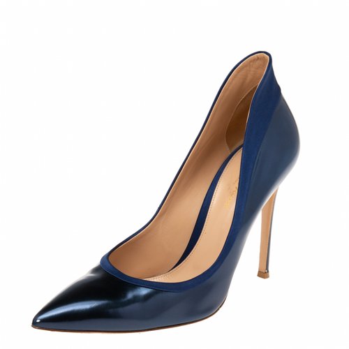 Pre-owned Gianvito Rossi Patent Leather Flats In Blue