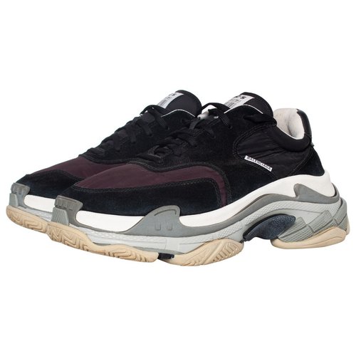 Pre-owned Balenciaga Triple S Low Trainers In Black
