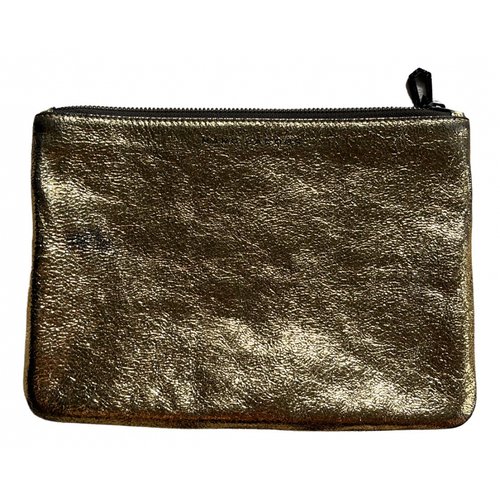 Pre-owned Marc Jacobs Leather Clutch Bag In Gold