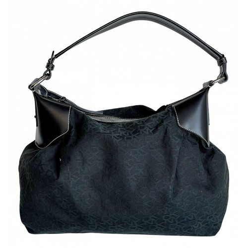 Pre-owned Dkny Cloth Tote In Black