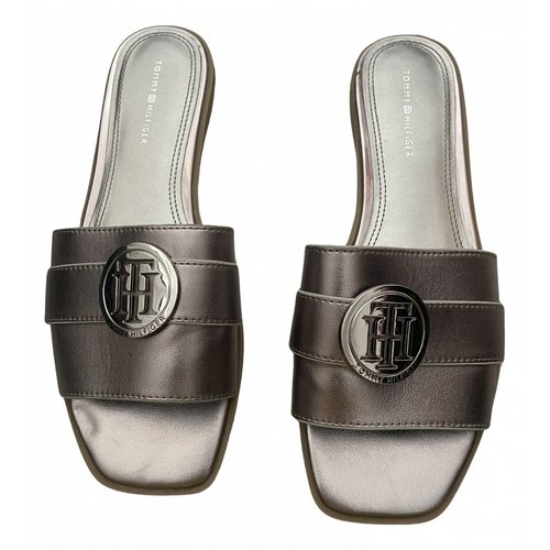 Pre-owned Tommy Hilfiger Leather Mules In Metallic