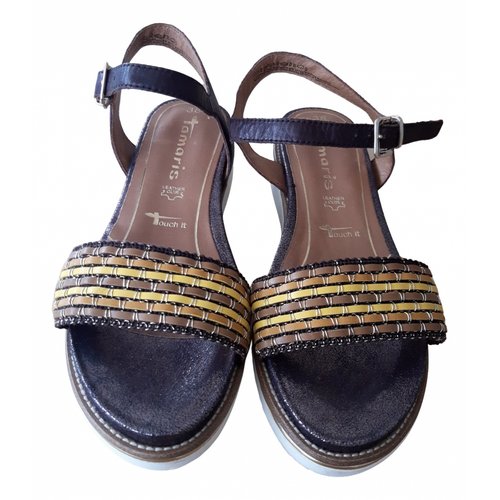 Pre-owned Tamaris Vegan Leather Sandals In Brown