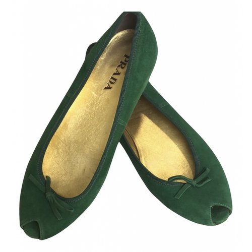 Pre-owned Prada Leather Ballet Flats In Green