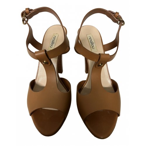 Pre-owned Ninalilou Leather Sandals In Camel