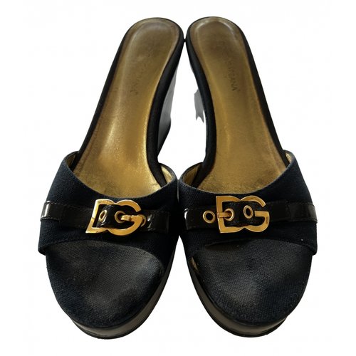 Pre-owned Dolce & Gabbana Patent Leather Sandals In Black