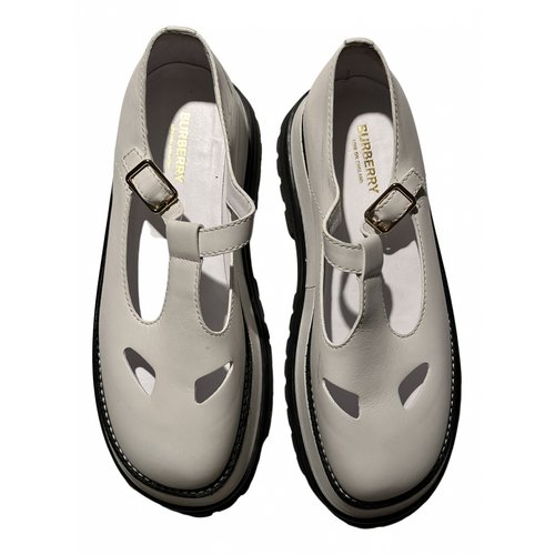 Pre-owned Burberry Leather Flats In White