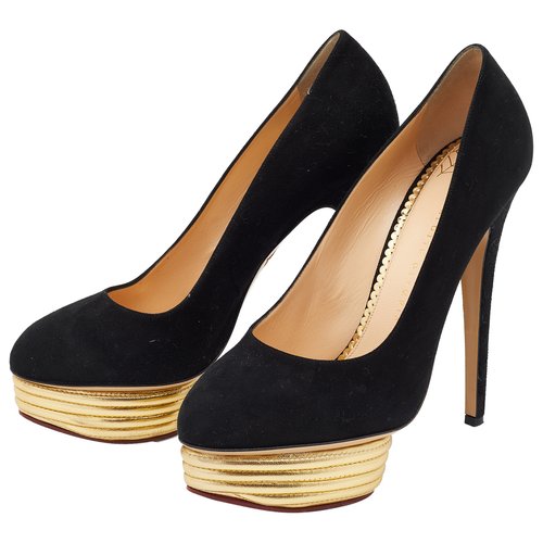 Pre-owned Charlotte Olympia Flats In Black