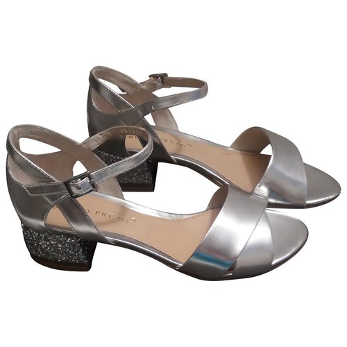 Pre-owned Bruno Premi Leather Sandals In Silver