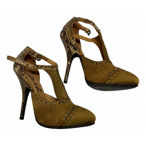 Pre-owned Lanvin Leather Heels In Camel