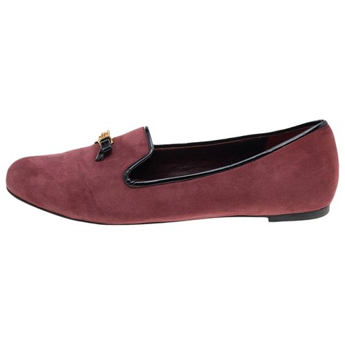 Pre-owned Tory Burch Patent Leather Flats In Burgundy