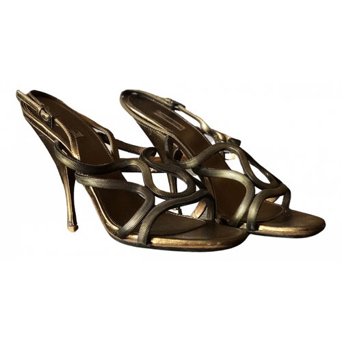 Pre-owned Alaïa Cloth Sandals In Gold