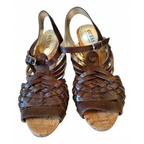 Pre-owned Guess Leather Sandals In Brown