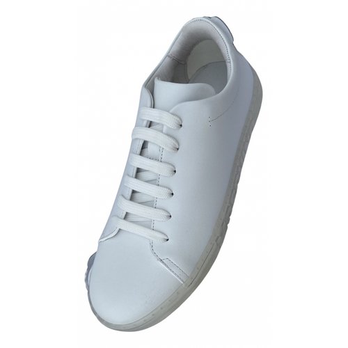 Pre-owned Moschino Leather Trainers In White