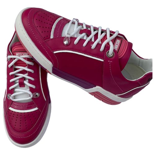 Pre-owned Moschino Leather Trainers In Burgundy