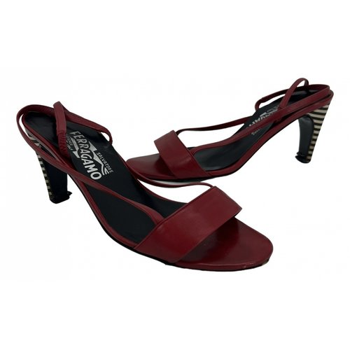 Pre-owned Ferragamo Leather Sandals In Red