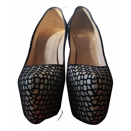 Pre-owned Christian Louboutin Espadrilles In Black