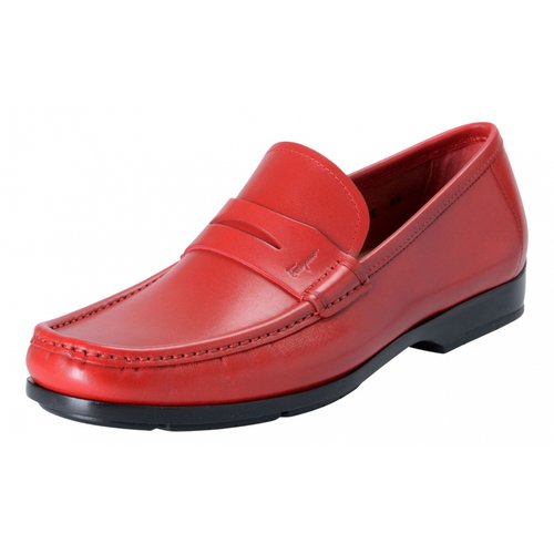 Pre-owned Ferragamo Leather Flats In Red