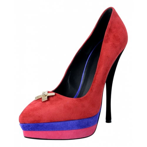 Pre-owned Versace Heels In Red