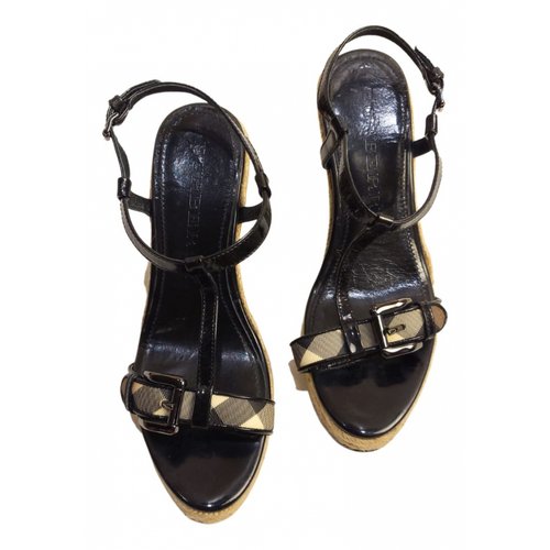 Pre-owned Burberry Patent Leather Espadrilles In Black