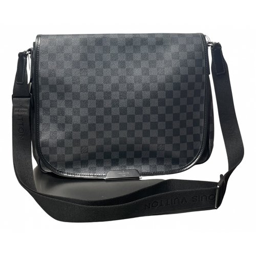 Pre-owned Louis Vuitton Daniel Mm Satchel Patent Leather Bag In Black
