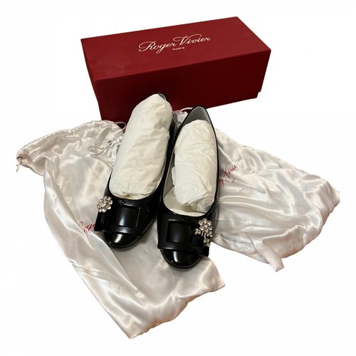 Pre-owned Roger Vivier Leather Ballet Flats In Black