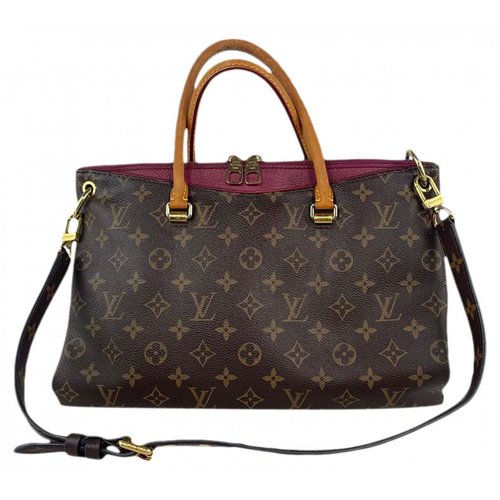 Pre-owned Louis Vuitton Cloth Handbag In Purple